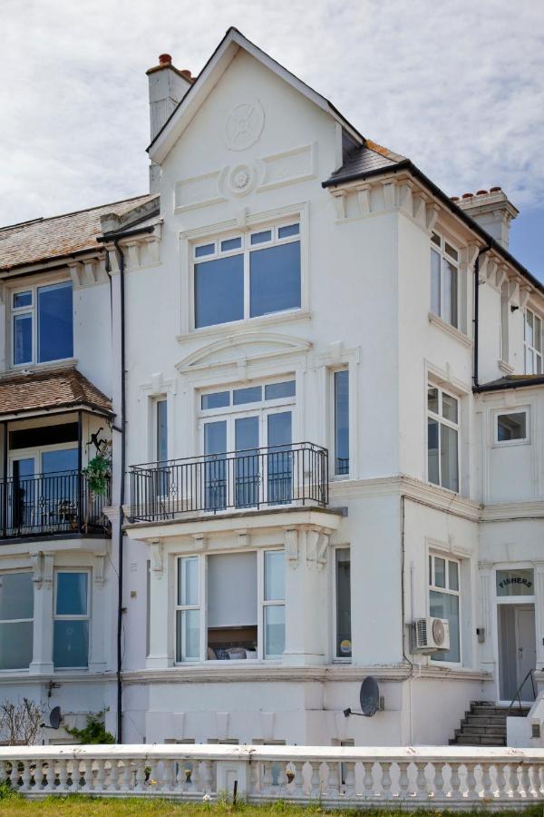 Beachfront Compact Coastal Crib, Direct Sea Views & Air Conditioning Littlestone-on-Sea Exteriör bild